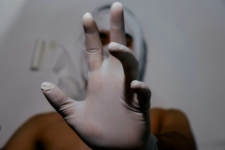 How Long Do Nitrile Gloves Last?
